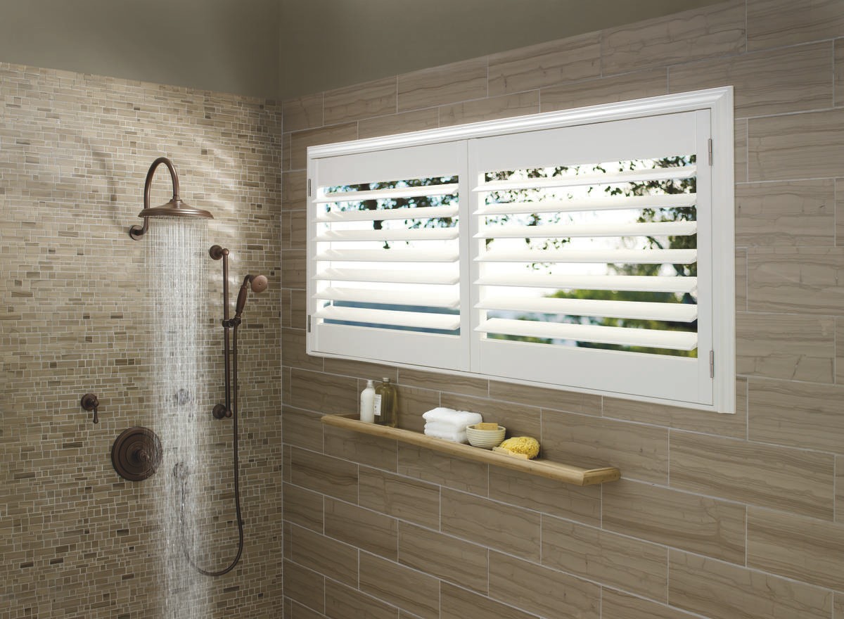Transforming home bathrooms near Beachwood, Ohio (OH), with Hunter Douglas Palm Beach™ Polysatin™ Shutters